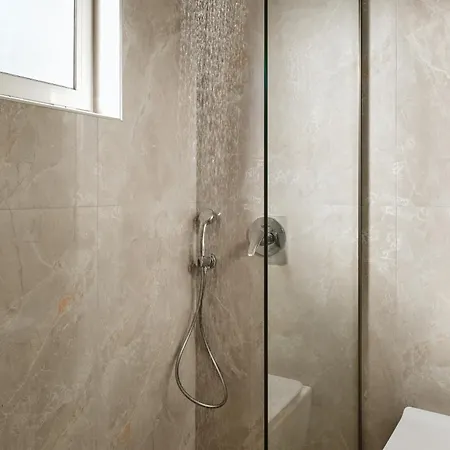 Hotel Cronulla 3*